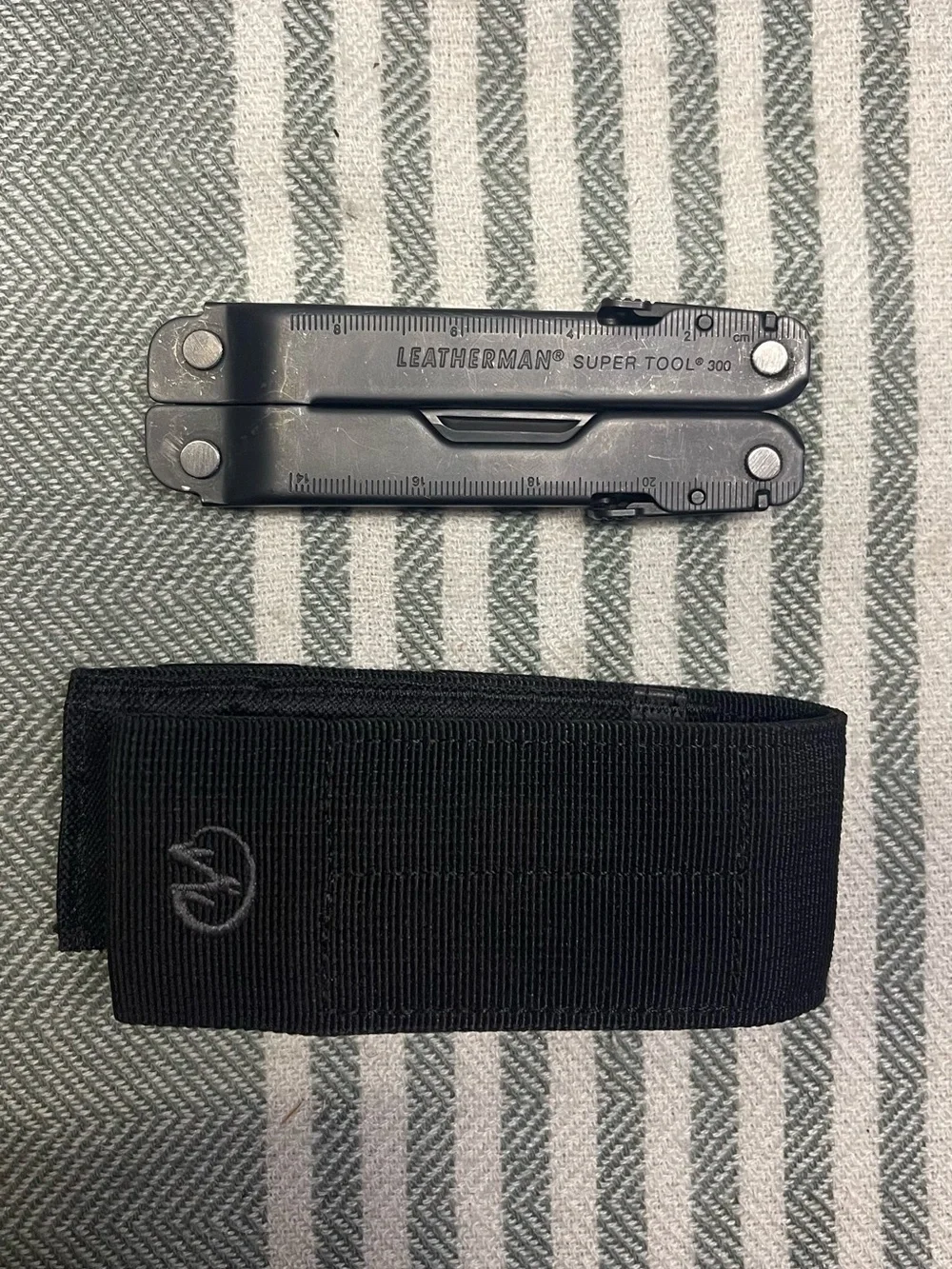 Leatherman Super Tool 300 Multi-Tool in Black with Nylon Sheath